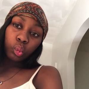 Meet your Posher, Ajaneé